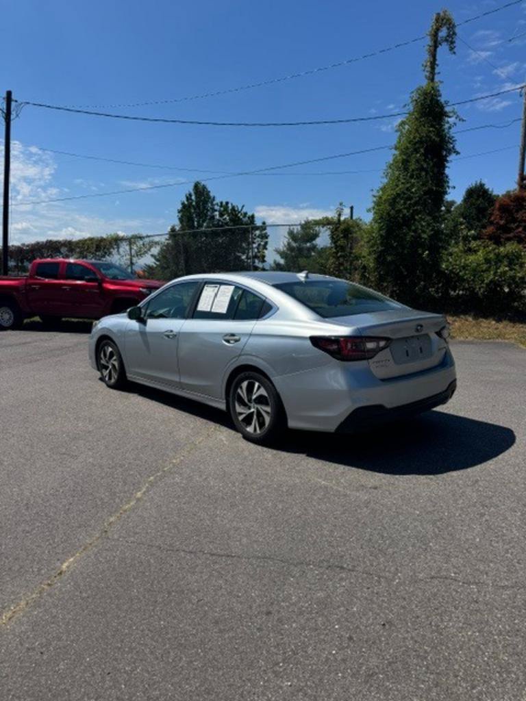 Used 2022 Subaru Legacy Premium AWD/4WD image 5