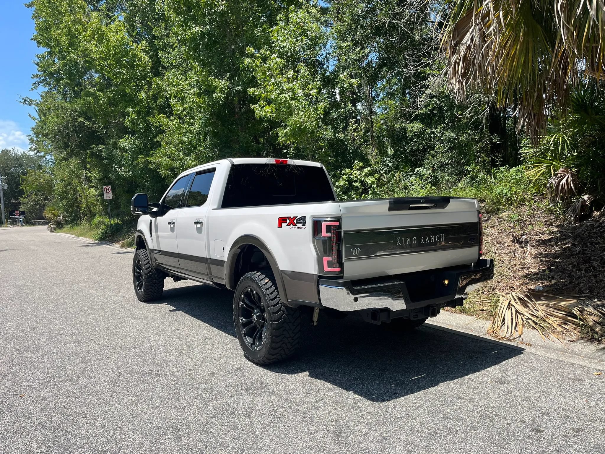 Used 2017 Ford F250 King Ranch w/ King Ranch Ultimate Package AWD/4WD image 10