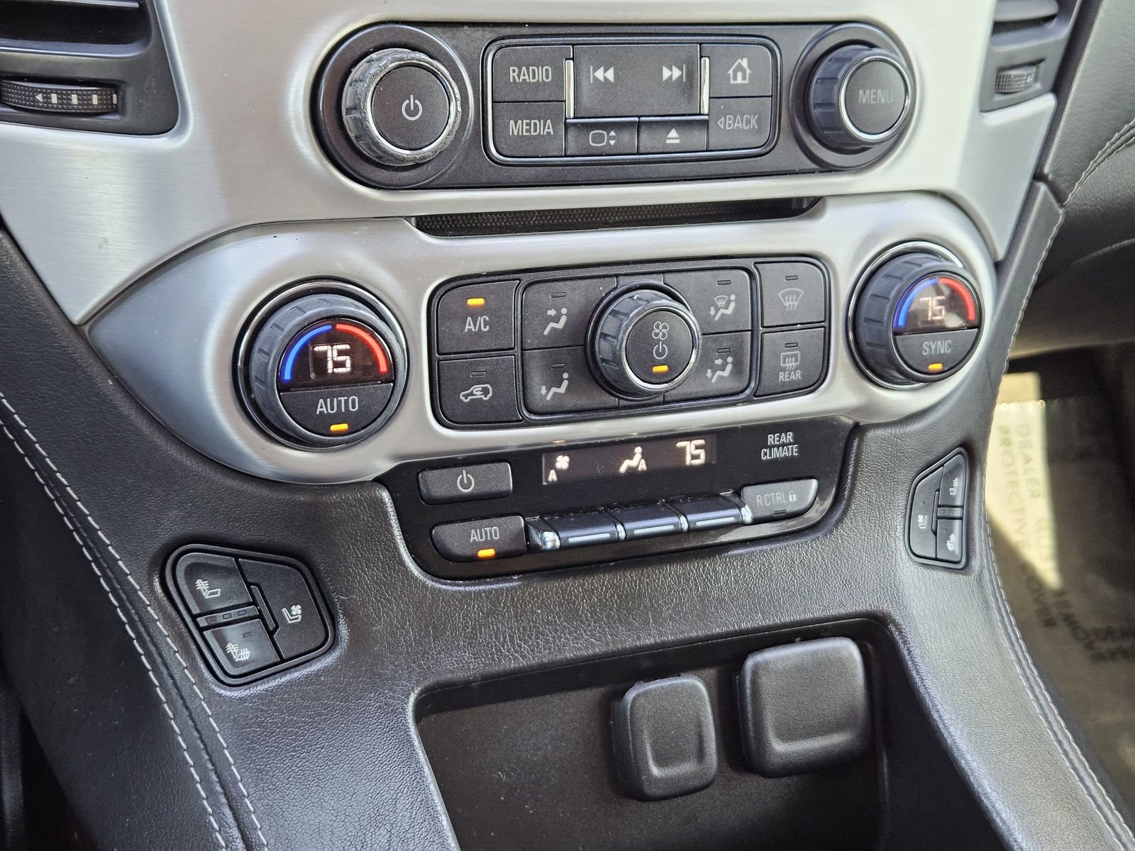 Used 2020 GMC Yukon SLT w/ Premium Edition image 21