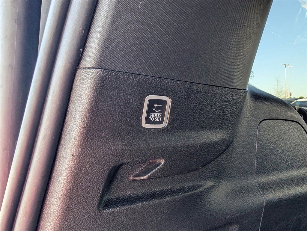 Used 2023 Jeep Grand Wagoneer L Series II image 23