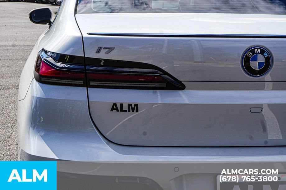 Used 2025 BMW i7 eDrive50 w/ M Sport Package RWD image 14