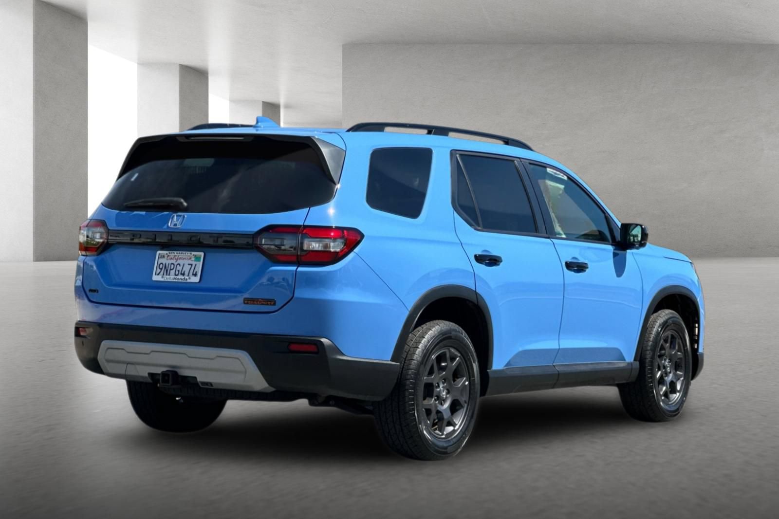 Used 2024 Honda Pilot TrailSport image 4