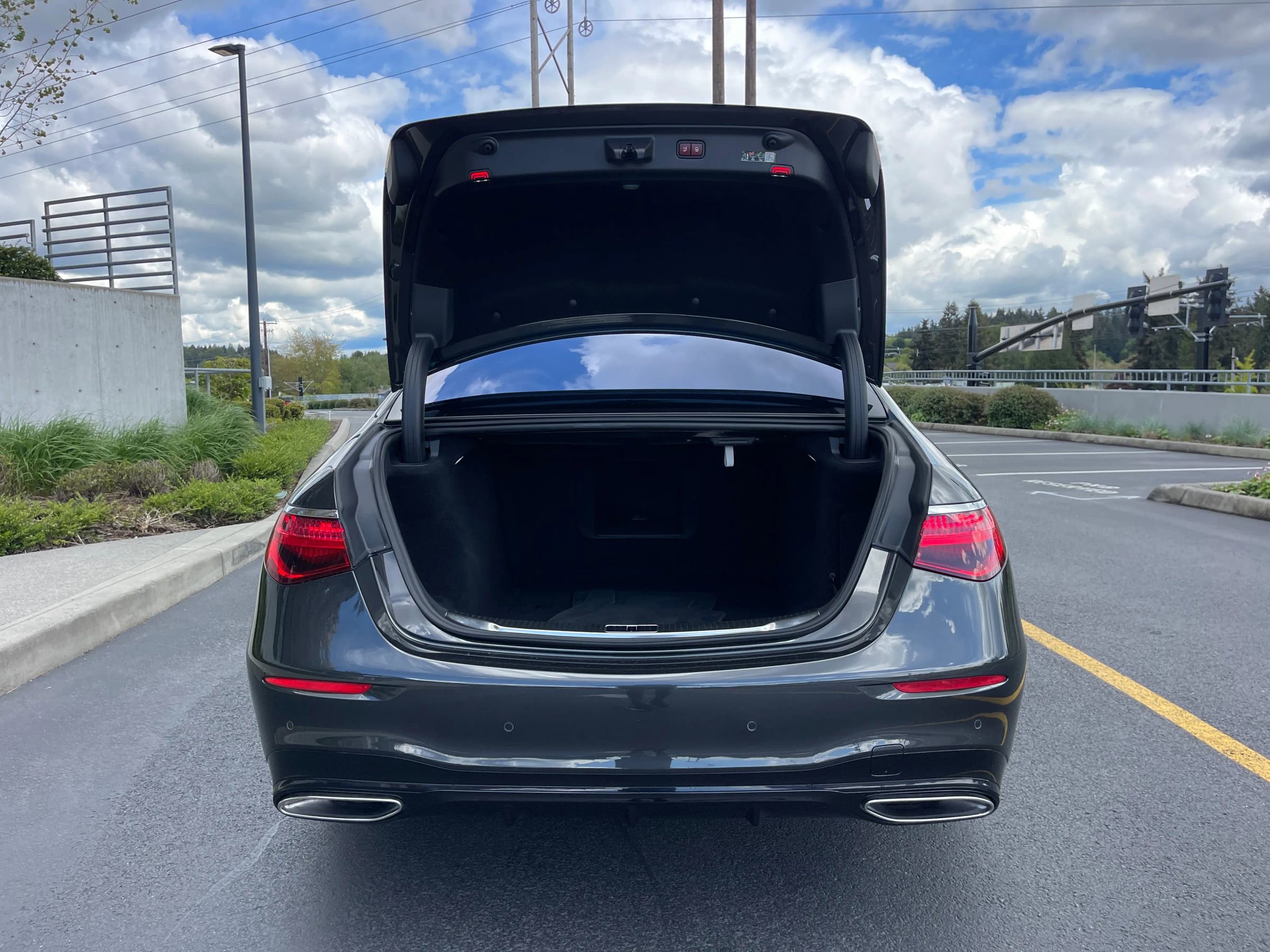 Used 2022 Mercedes-Benz S 500 S 500 4MATIC Sedan 4D image 19