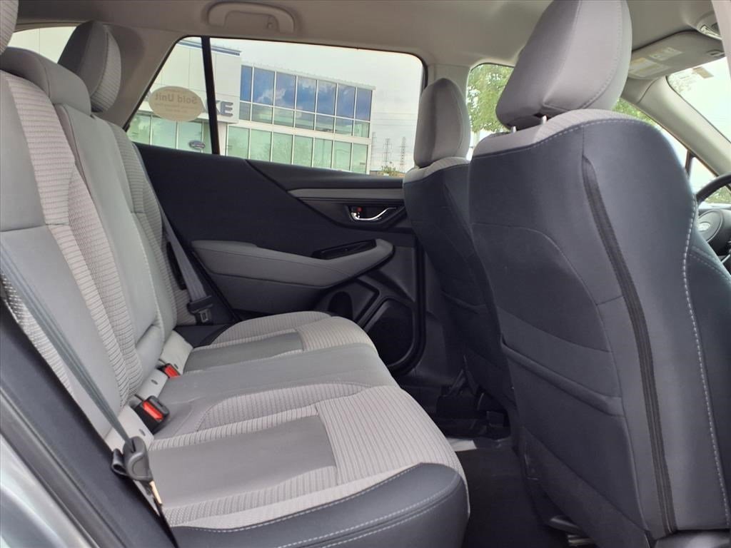 Used 2025 Subaru Outback Premium w/ Popular Package #1A image 7