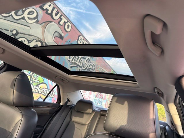 Used 2015 Chrysler 300 C w/ Light Group RWD image 16