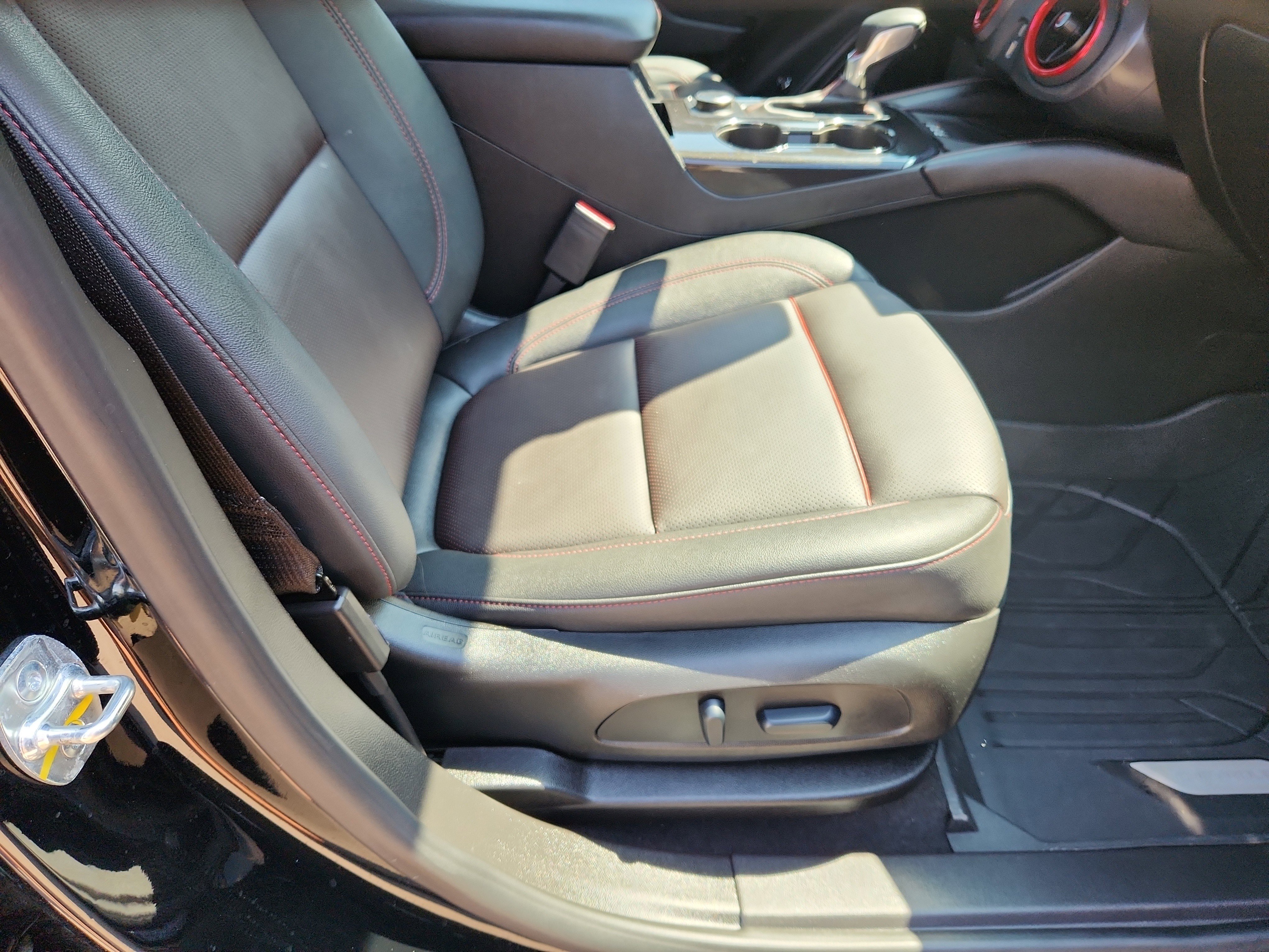 Used 2025 Chevrolet Blazer RS w/ Driver Confidence II Package image 52