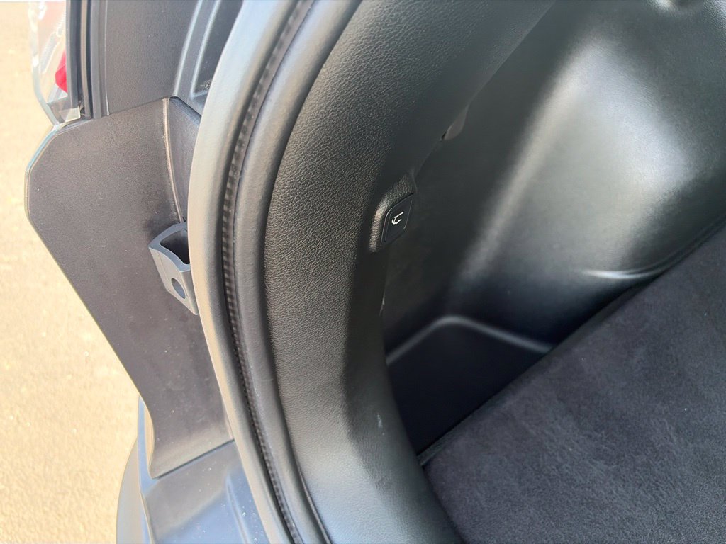 Used 2019 Jeep Cherokee Limited AWD/4WD image 15