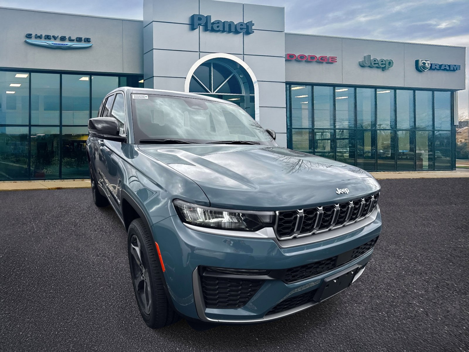 New 2026 Jeep Grand Cherokee Limited image 1