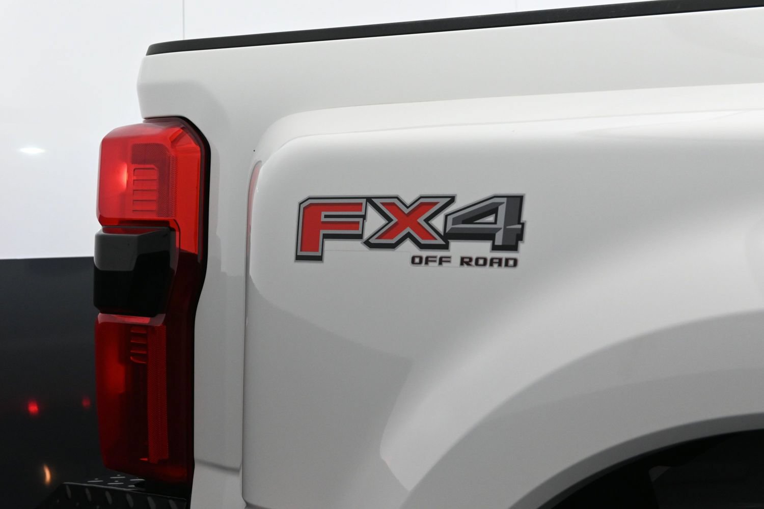 Used 2024 Ford F350 Lariat w/ Lariat Ultimate Package AWD/4WD image 49