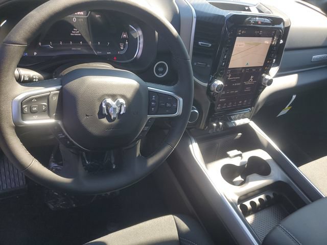 New 2026 RAM 1500 4x4 Crew Cab image 17