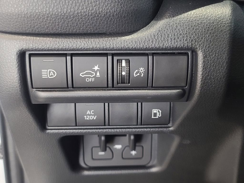 Used 2025 Toyota Land Cruiser image 25