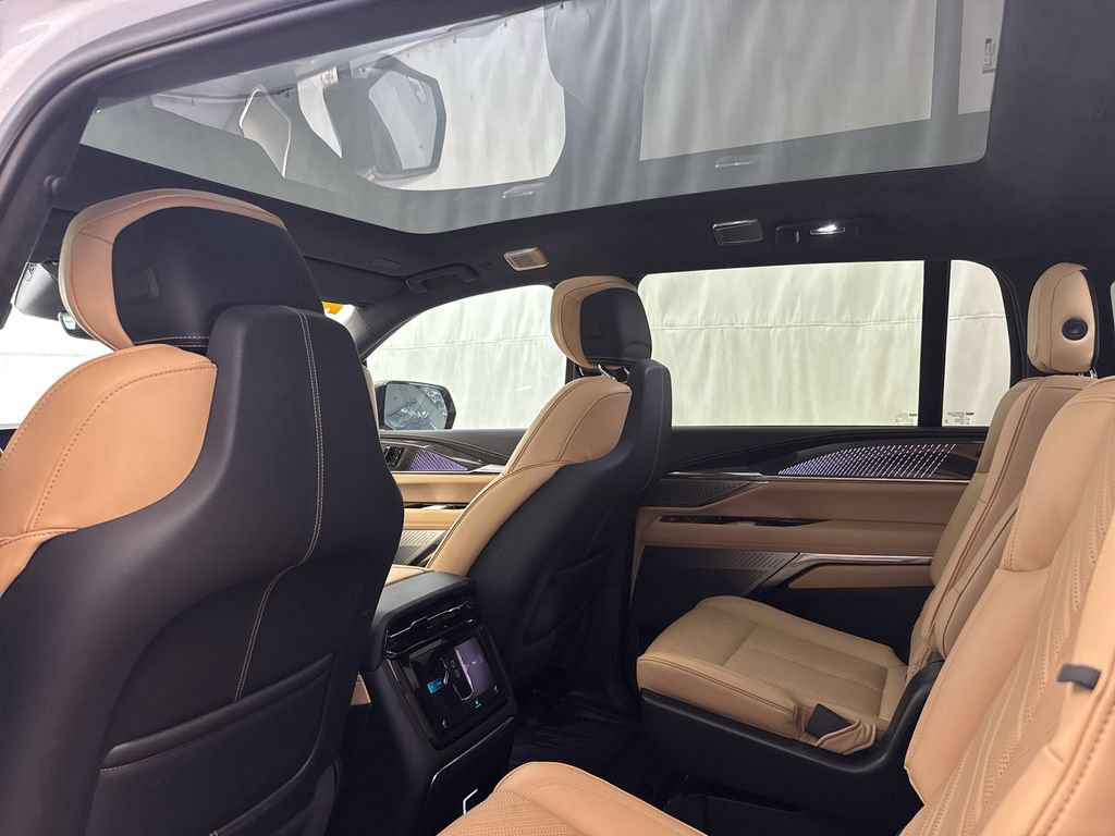 Used 2025 Cadillac Escalade IQ Sport 2 w/ LPO, ONYX Package AWD/4WD image 14