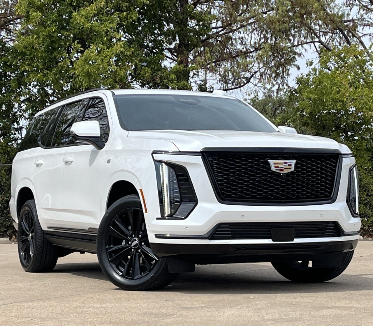 Used 2025 Cadillac Escalade Sport w/ LPO, Floor Liner Package AWD/4WD image 2