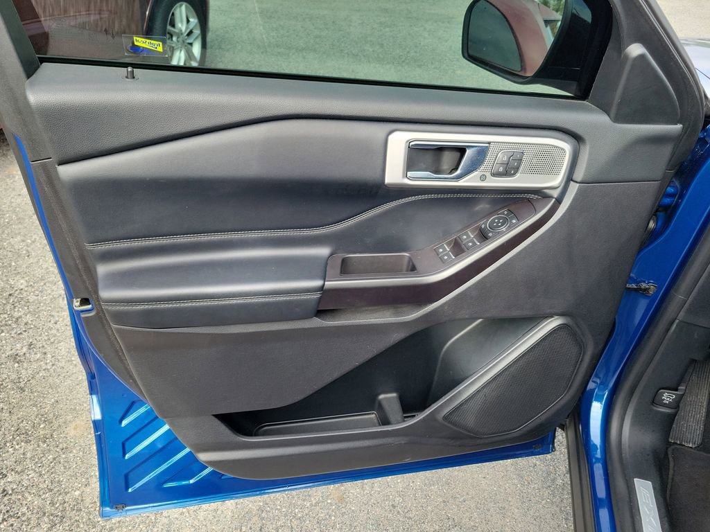 Used 2020 Ford Explorer Limited w/ Class III Trailer Tow Package image 12