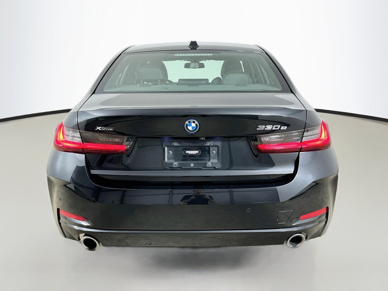 Used 2023 BMW 330e xDrive w/ Premium Package AWD/4WD image 6