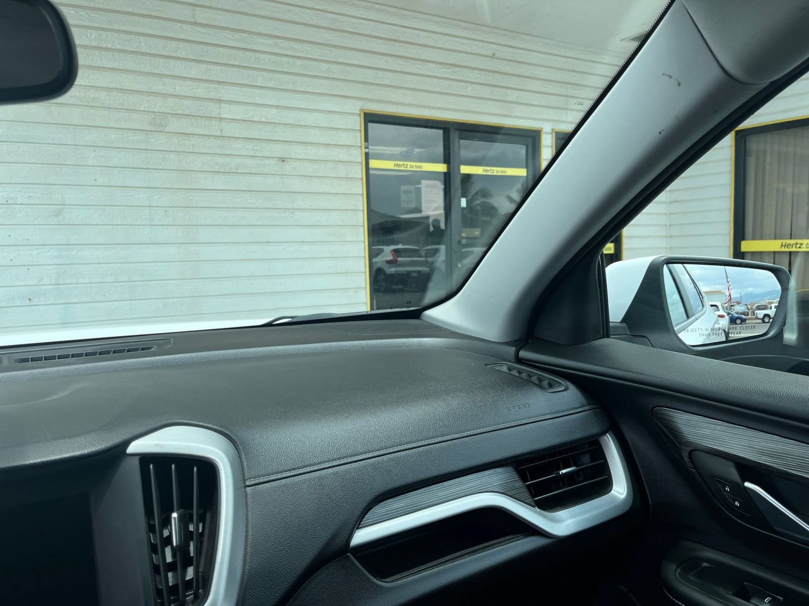 Used 2024 GMC Terrain SLE FWD image 35