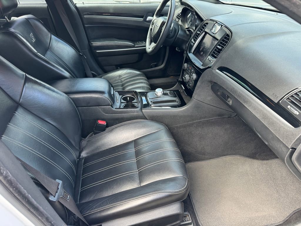 Used 2022 Chrysler 300 S image 19