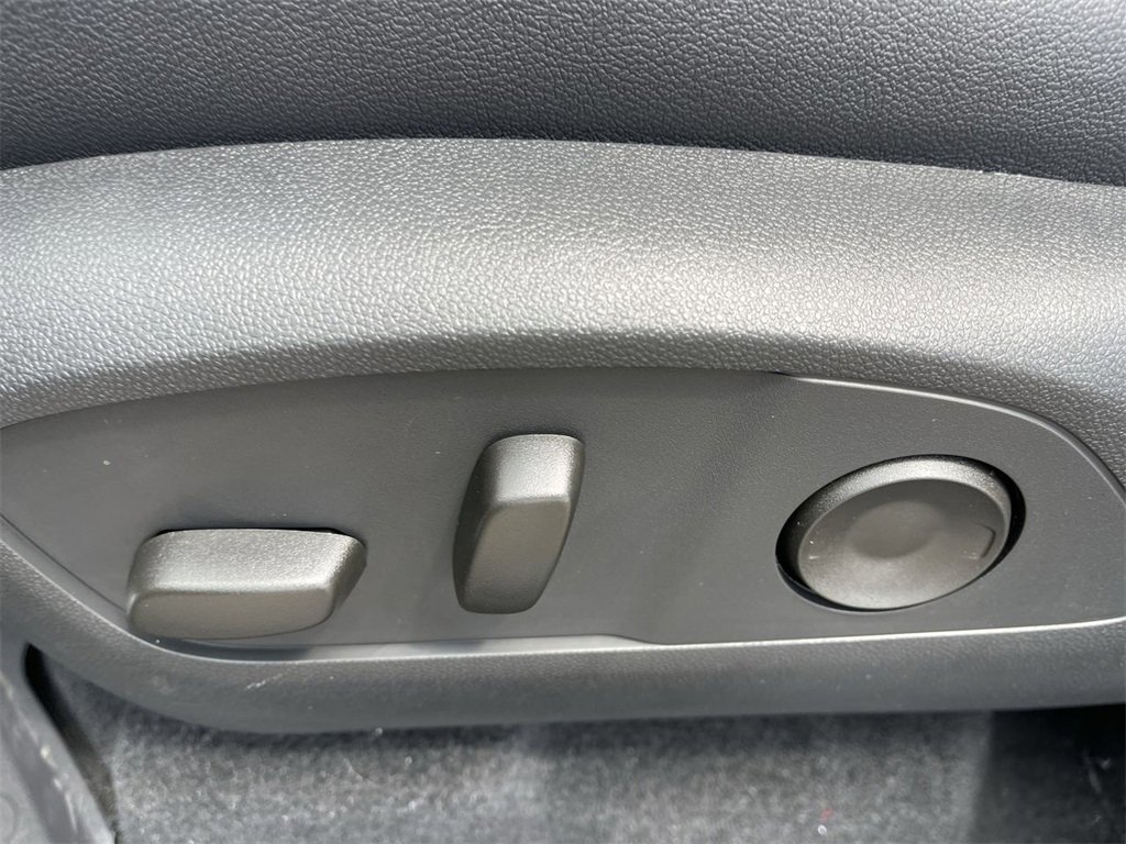 New 2026 Chevrolet Traverse LT w/ Sun and Wheel Package image 12