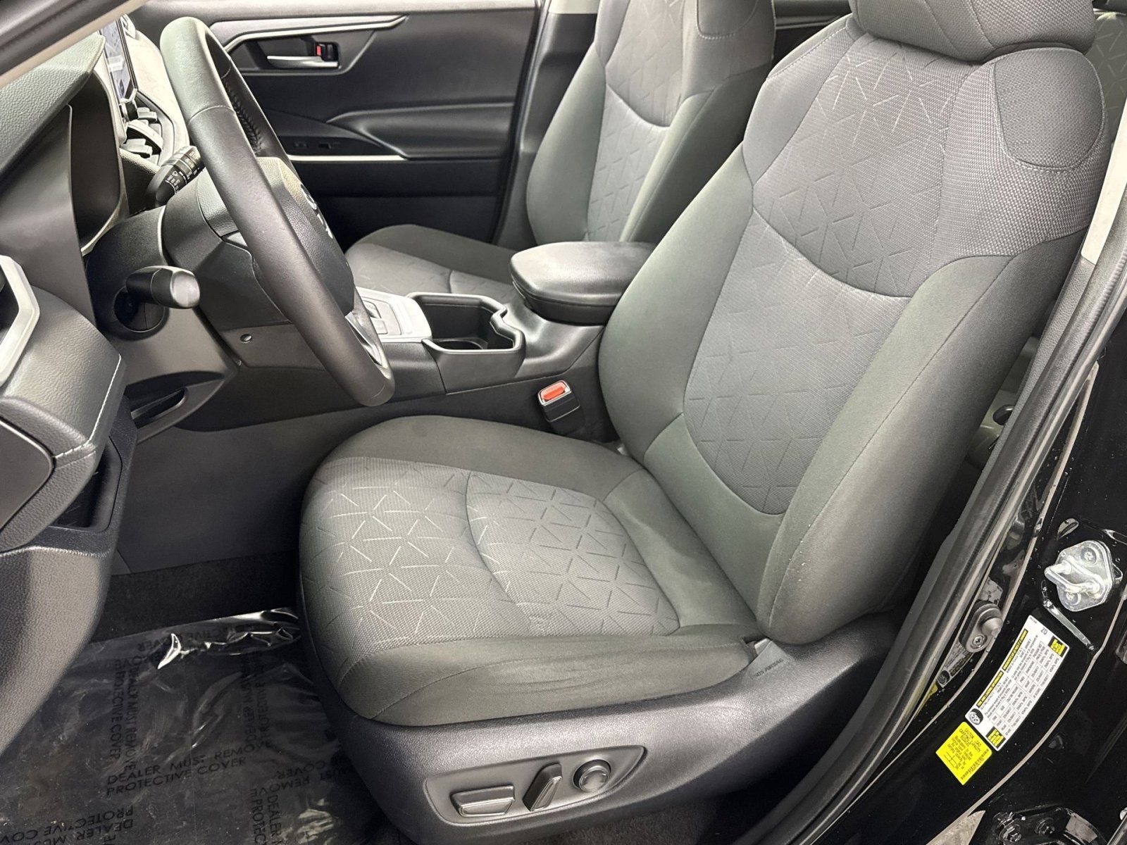 Used 2024 Toyota RAV4 XLE image 4