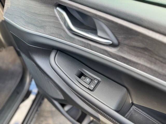 New 2025 Jeep Grand Cherokee L Limited w/ Black Appearance Package image 19