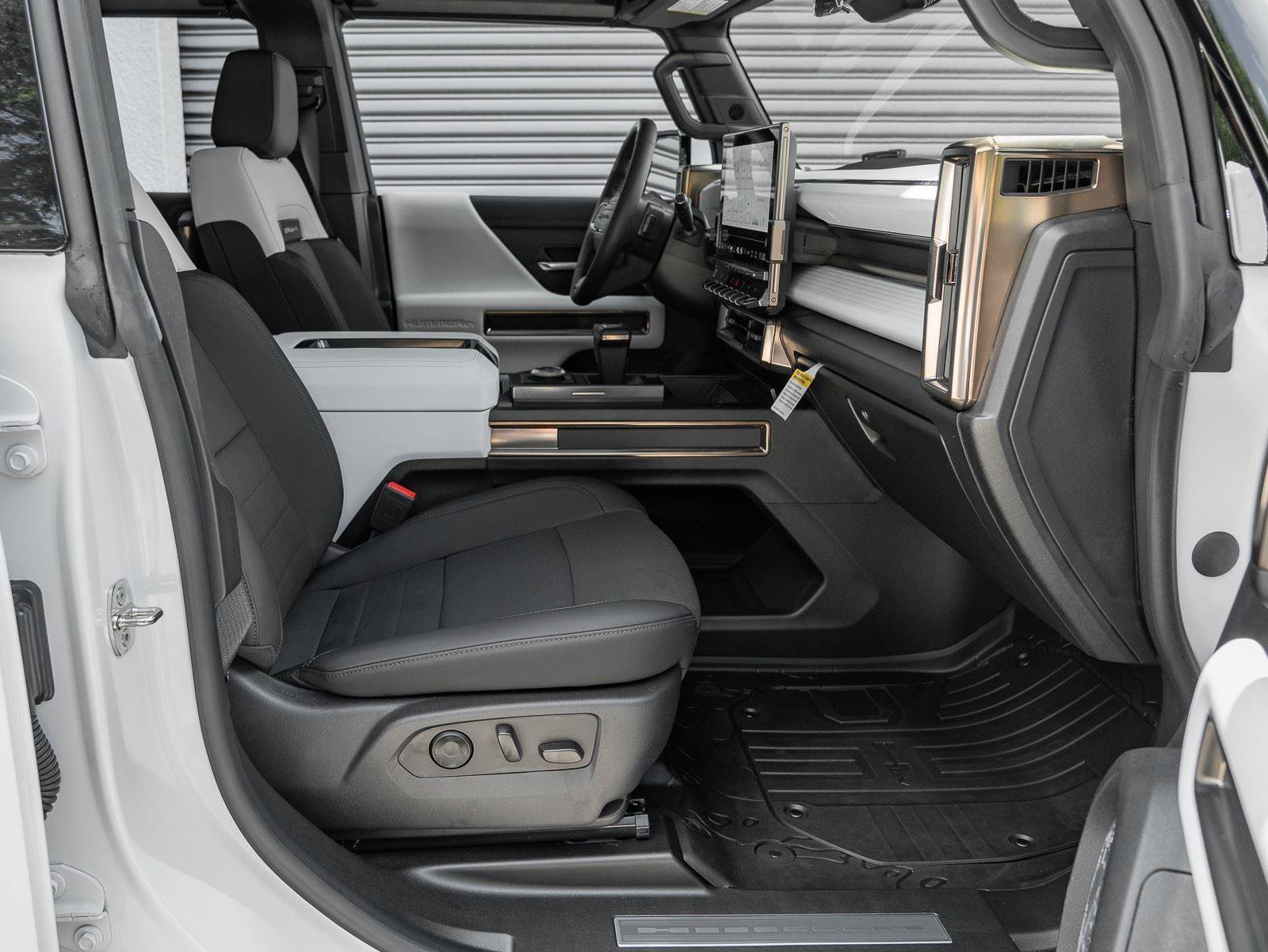 Used 2022 GMC Hummer EV Edition 1 w/ LPO, Illumination Package image 22