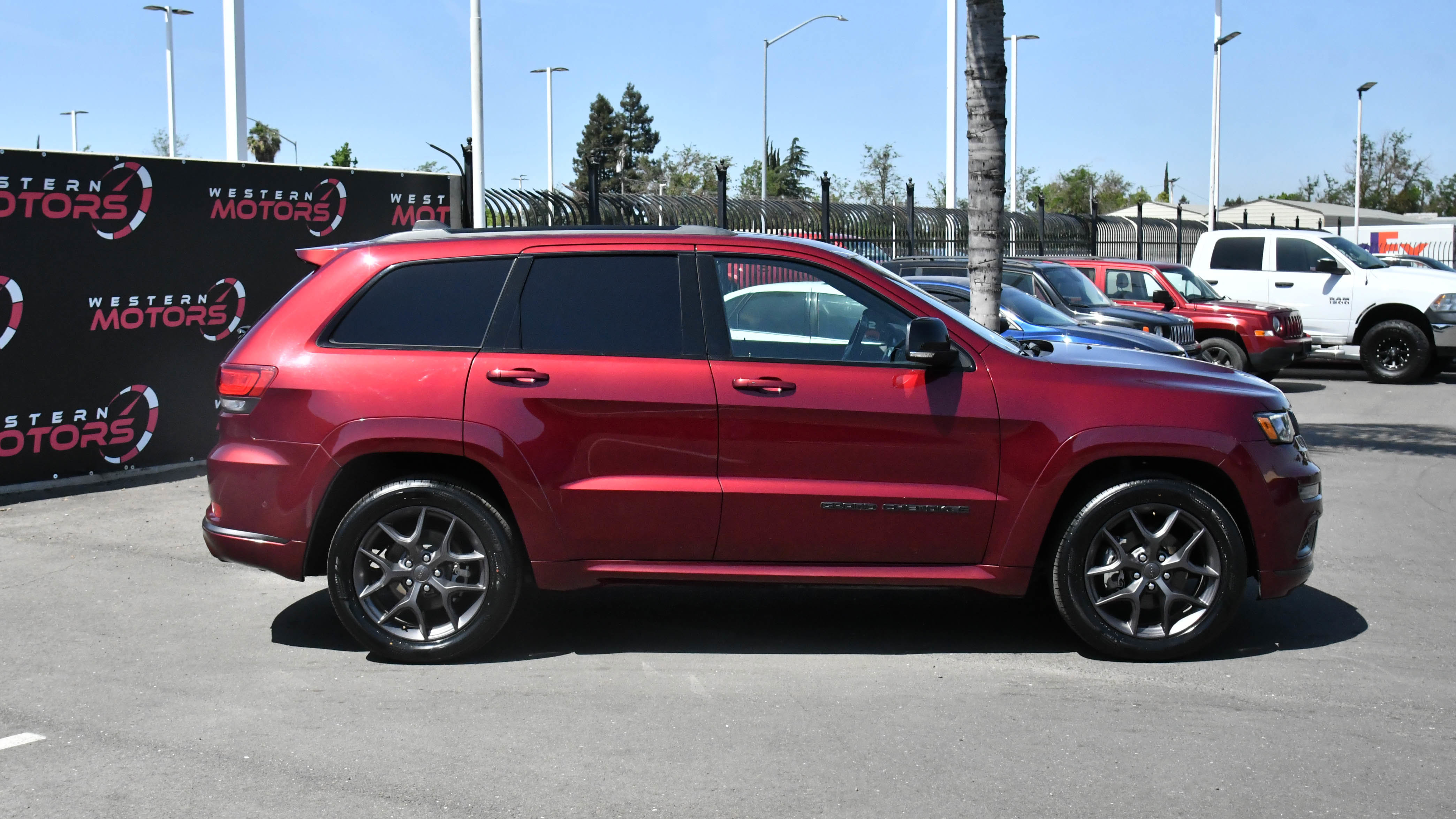 Used 2020 Jeep Grand Cherokee Limited X AWD/4WD image 9