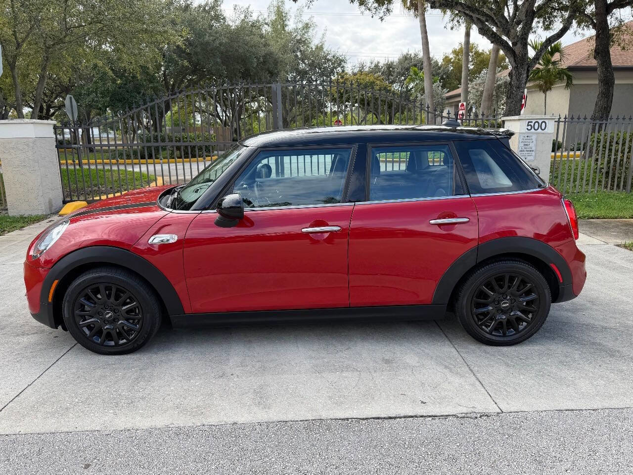 Used 2016 MINI Cooper S image 2