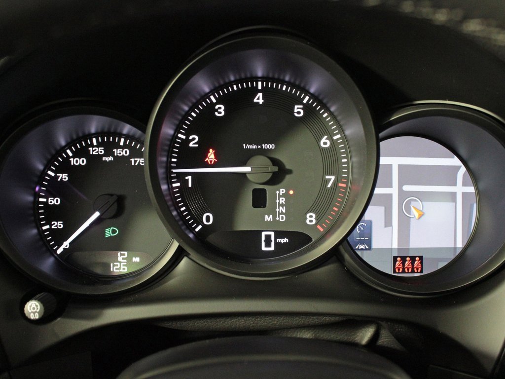 Used 2025 Porsche Macan image 20