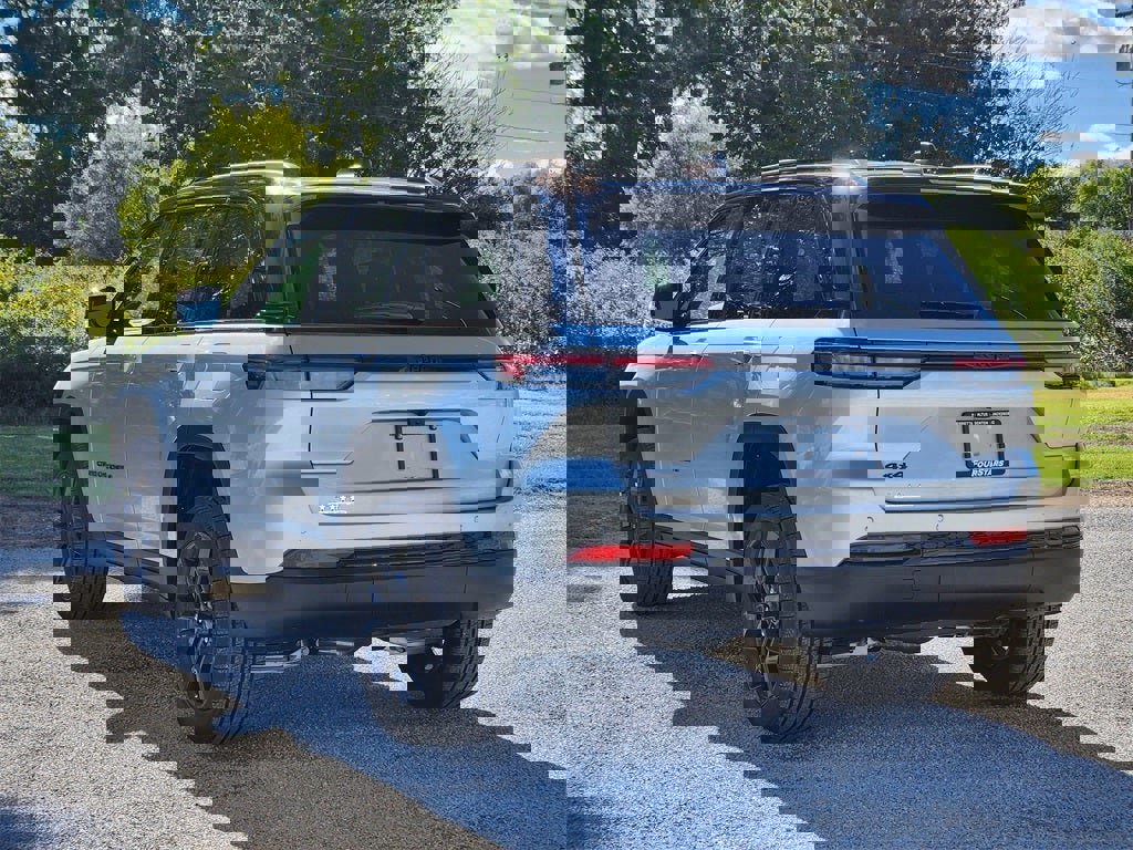 New 2025 Jeep Grand Cherokee Limited image 3