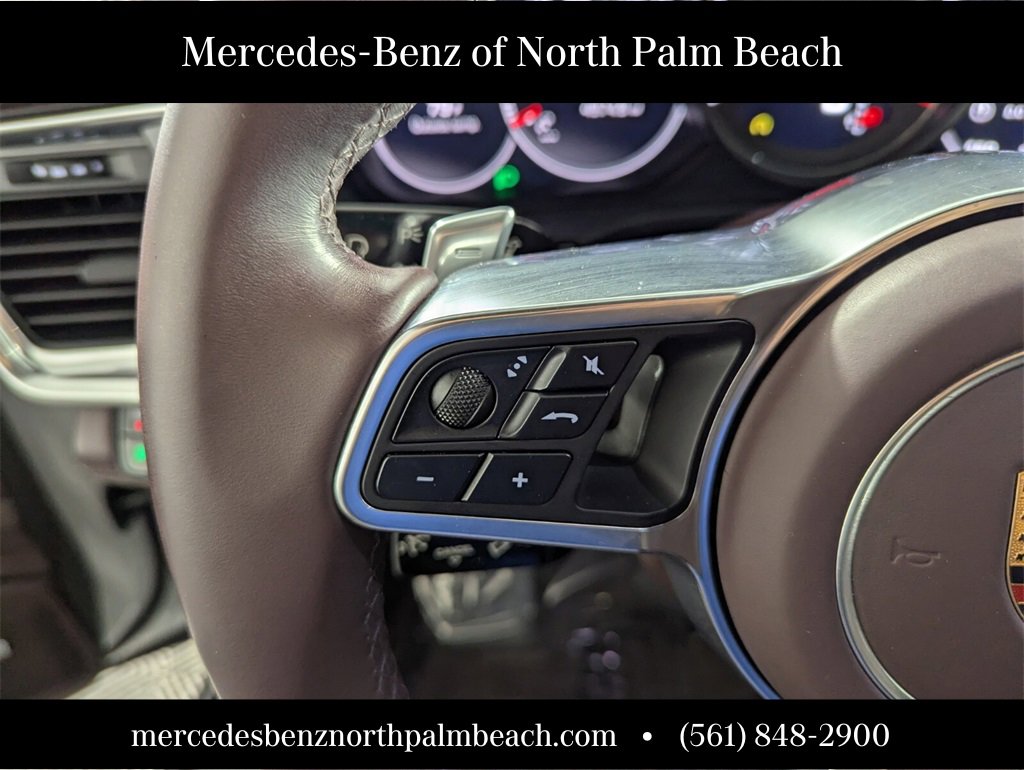 Used 2018 Porsche Panamera 4S image 22