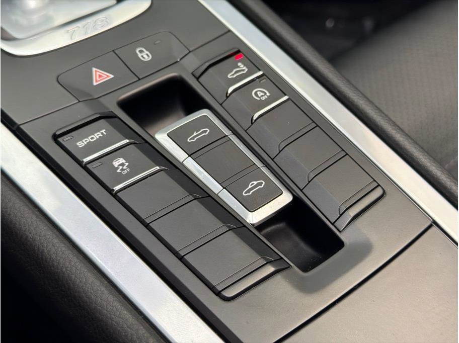 Used 2017 Porsche 718 Boxster S RWD image 21