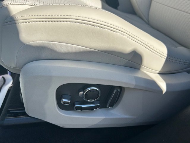 New 2025 Jaguar F-PACE R-Dynamic S image 15