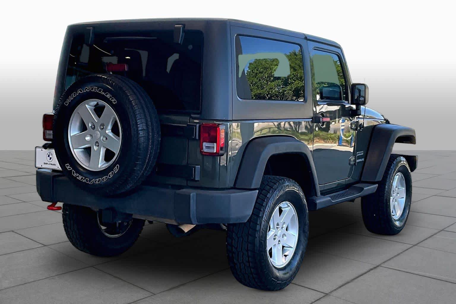 Used 2015 Jeep Wrangler Sport w/ Quick Order Package 24S AWD/4WD image 12