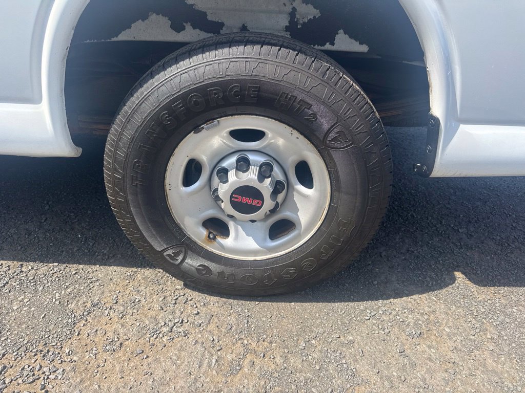 Used 2016 GMC Savana 3500 Extended RWD image 21