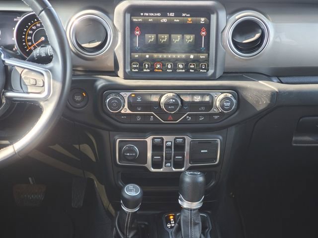 Used 2018 Jeep Wrangler Unlimited Sahara w/ Dual Top Group image 29