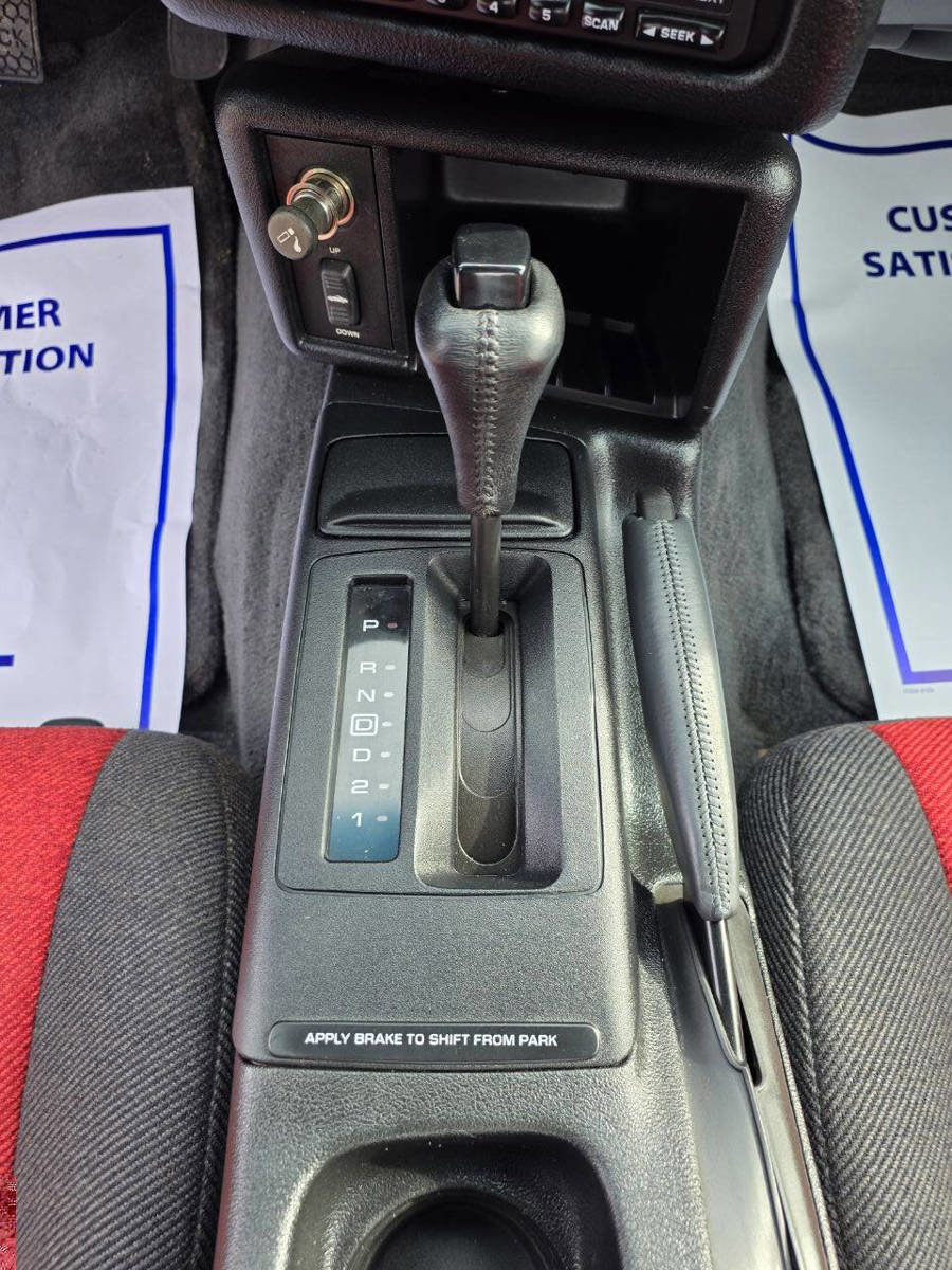 Used 1994 Chevrolet Camaro LT RWD image 16