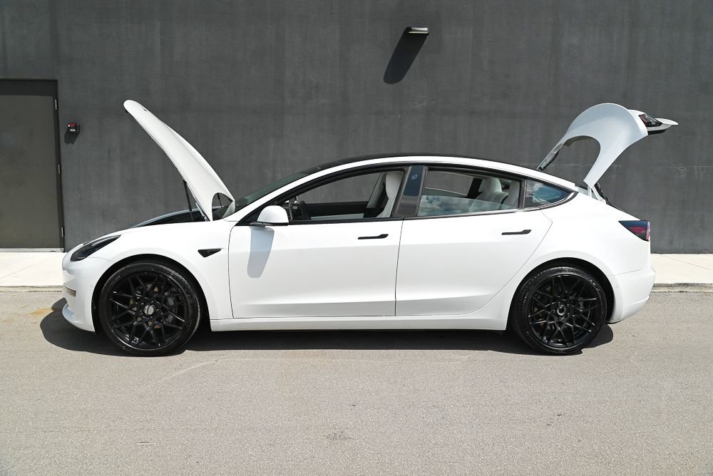 Used 2022 Tesla Model 3 Standard Range image 8