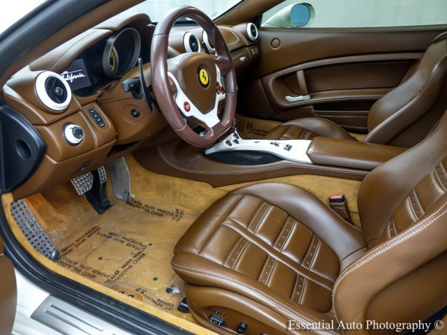Used 2012 Ferrari California image 12