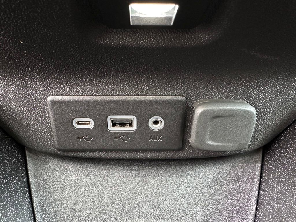 Used 2022 Chevrolet Malibu LS image 32