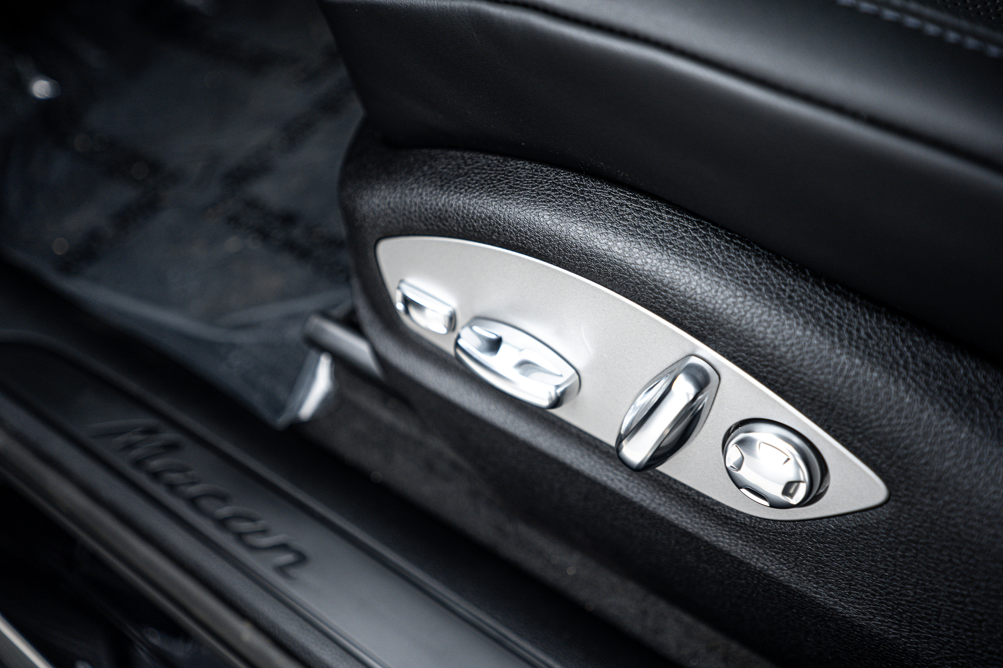 New 2025 Porsche Macan image 21