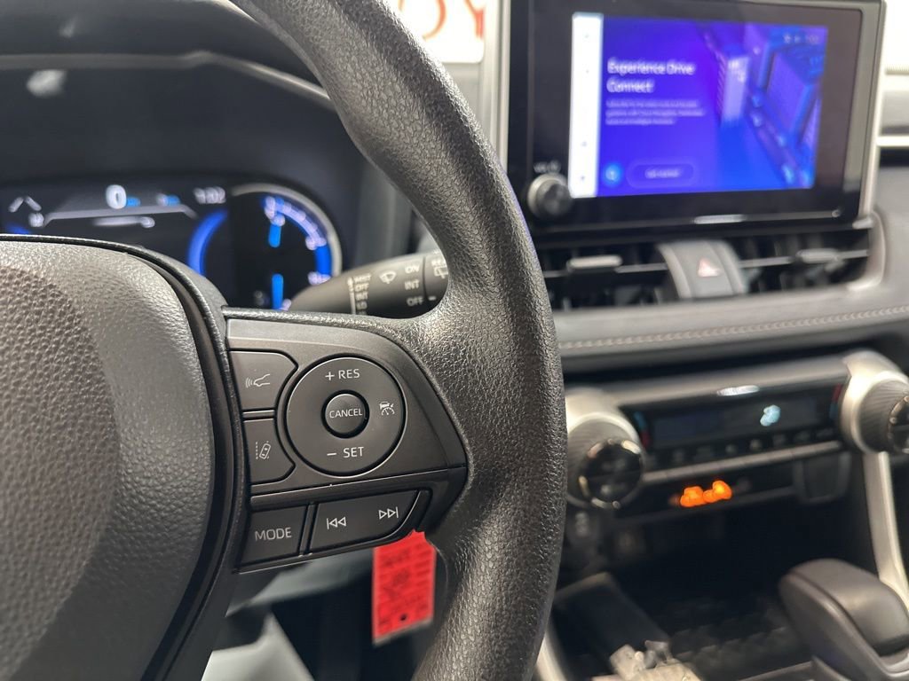 Used 2025 Toyota RAV4 LE image 30
