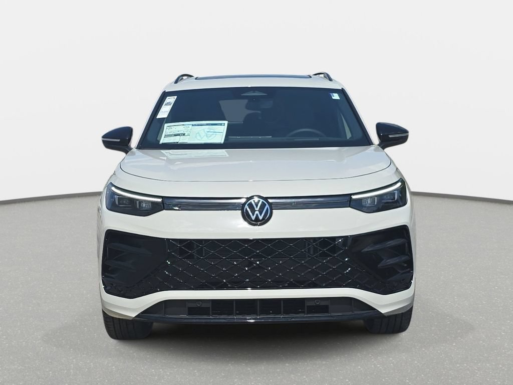 New 2026 Volkswagen Tiguan SE R-Line AWD/4WD image 2