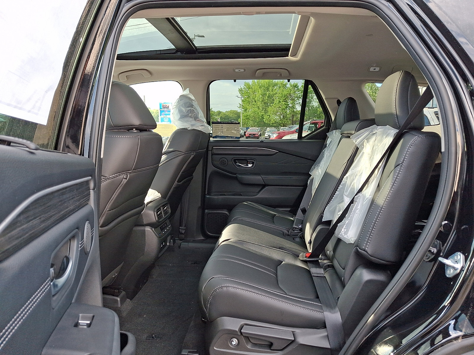New 2026 Honda Pilot Touring image 5