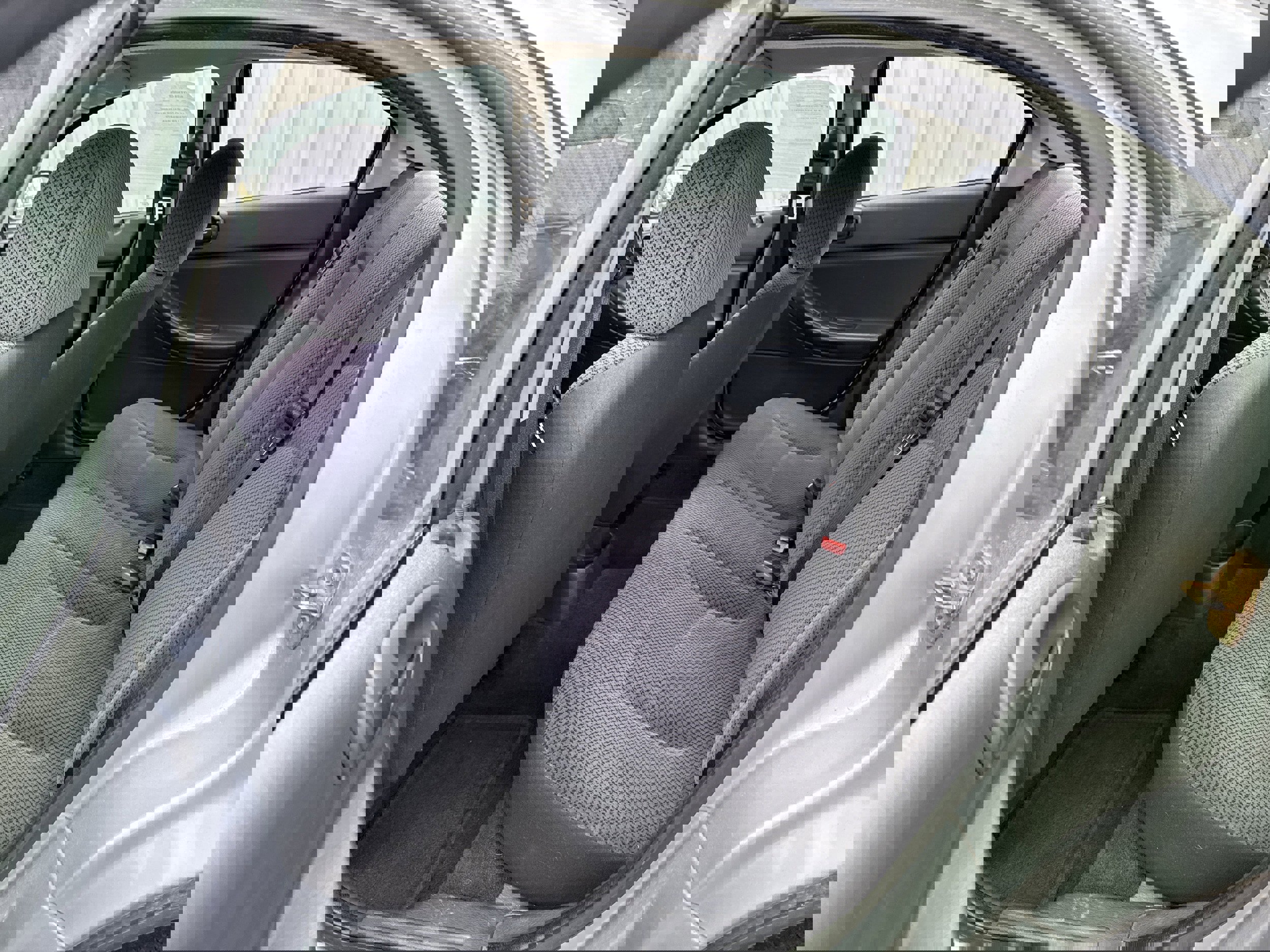 Used 2005 Dodge Stratus SXT image 3