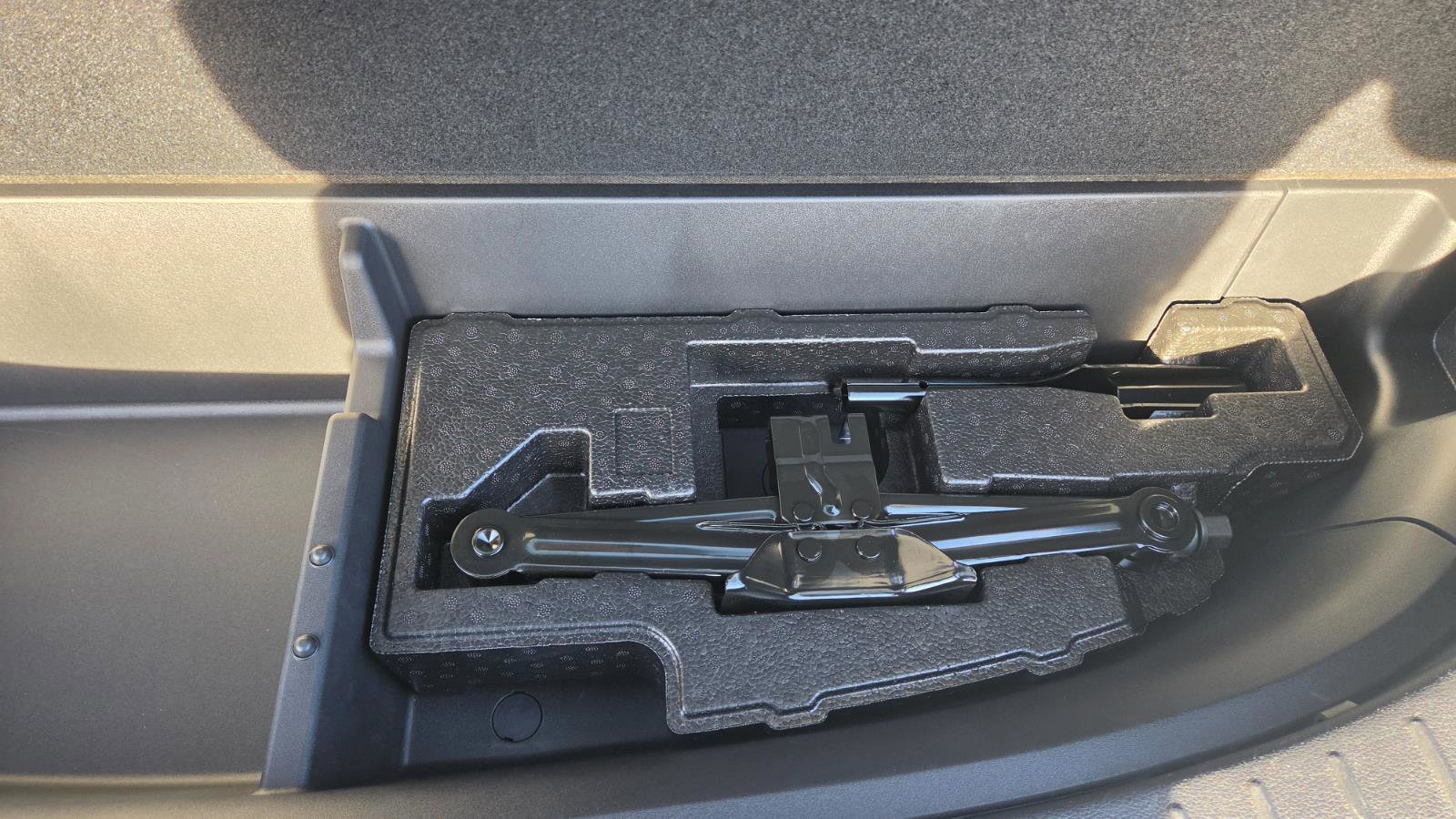 Used 2023 Hyundai Santa Fe SEL w/ Premium Package image 54