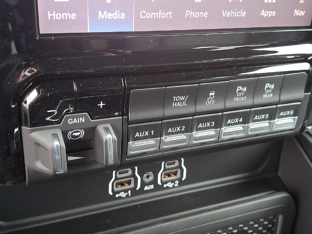 New 2026 RAM 2500 Big Horn AWD/4WD image 18