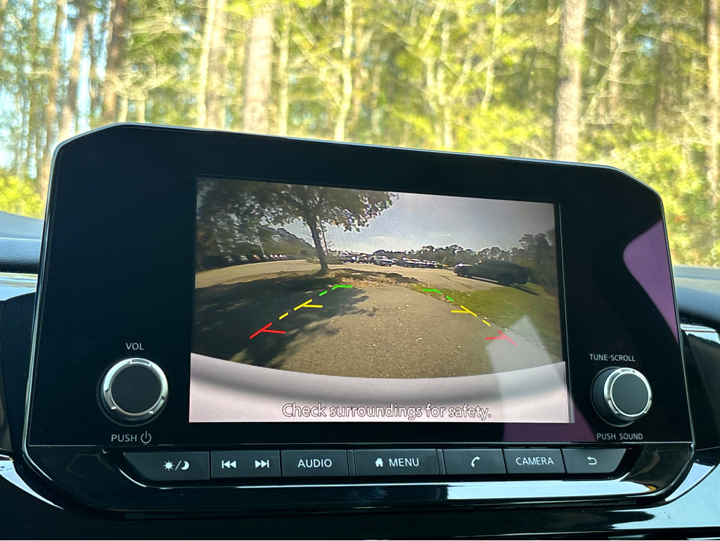 Used 2024 Nissan Pathfinder SV image 27