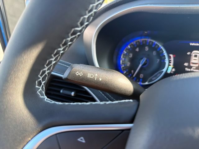 New 2027 Chrysler Pacifica Select FWD image 16