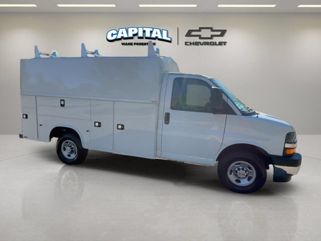 New 2025 Chevrolet Express 3500 w/ Power Convenience Package RWD image 6