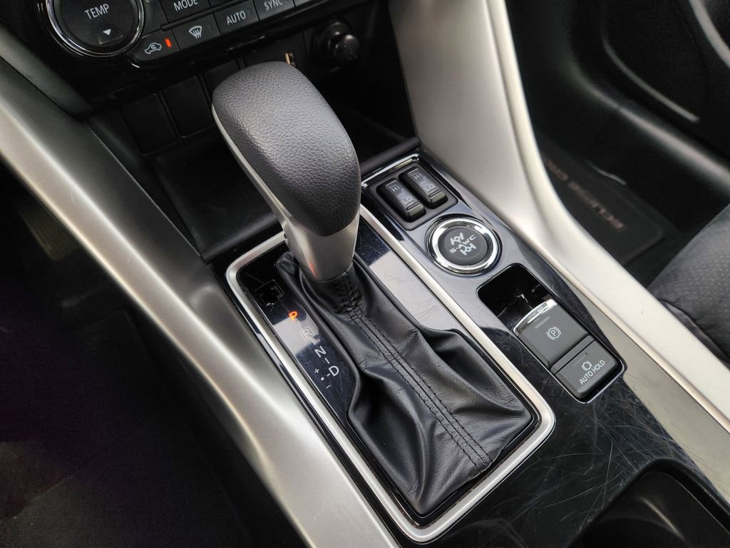 Used 2024 Mitsubishi Eclipse Cross SE image 21